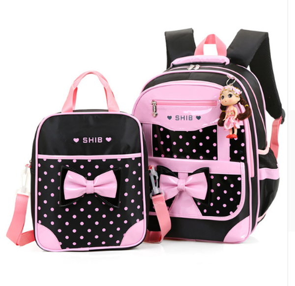 Charge des sacs à dos des élèves du primaire et du collège