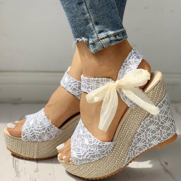 INS Dentelle chaude Femmes de loisirs Chaussures à talons pour femmes 2021 Été