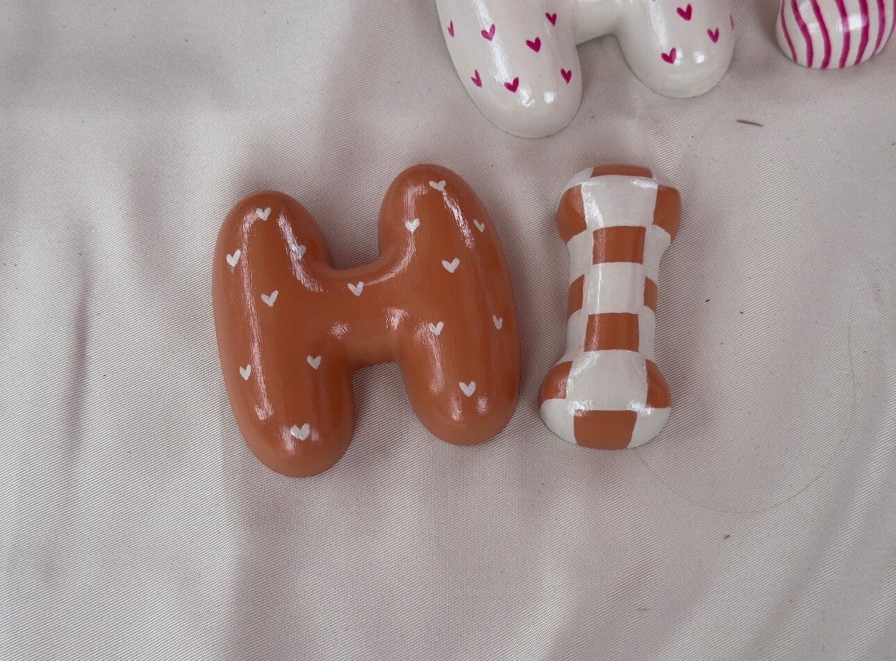 Bubbel letter “hi”