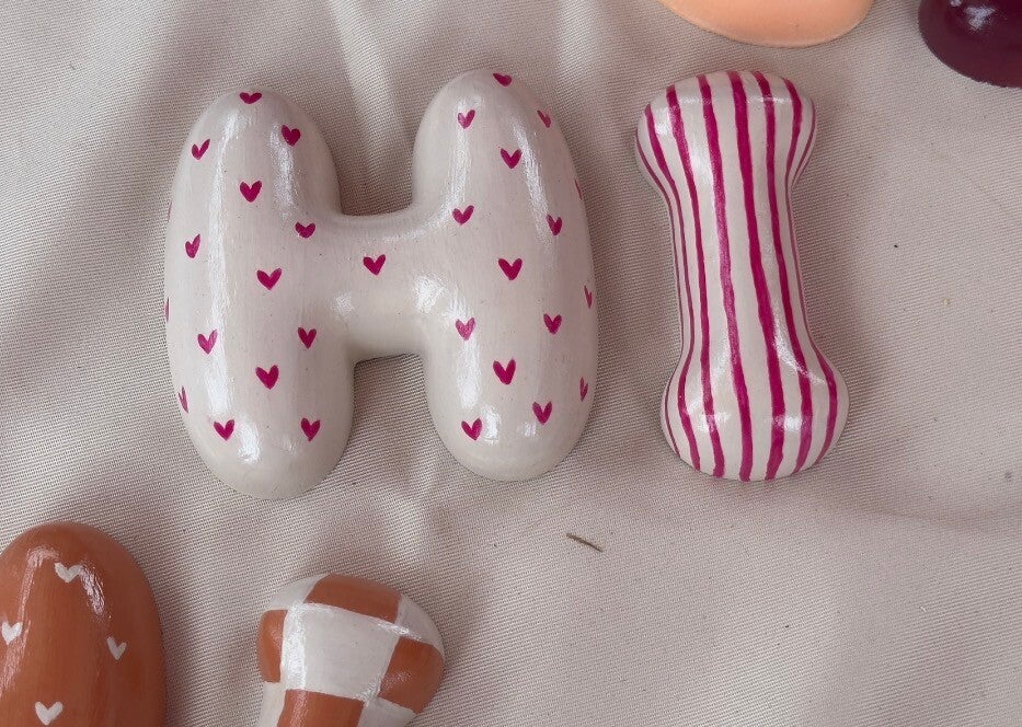 Bubbel letter “hi”