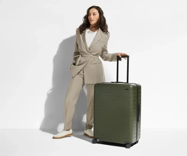 LARGE SUITCASE STORAGE