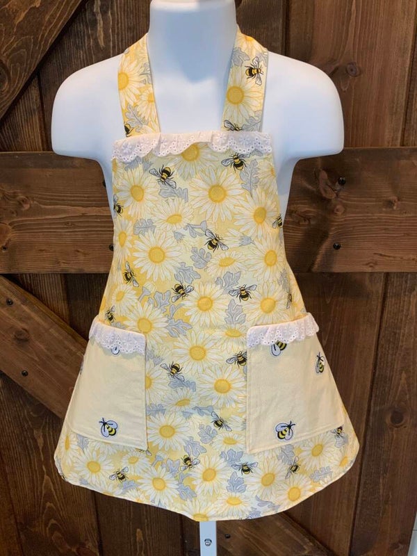 Girls Honeybee apron (ages 3-5)