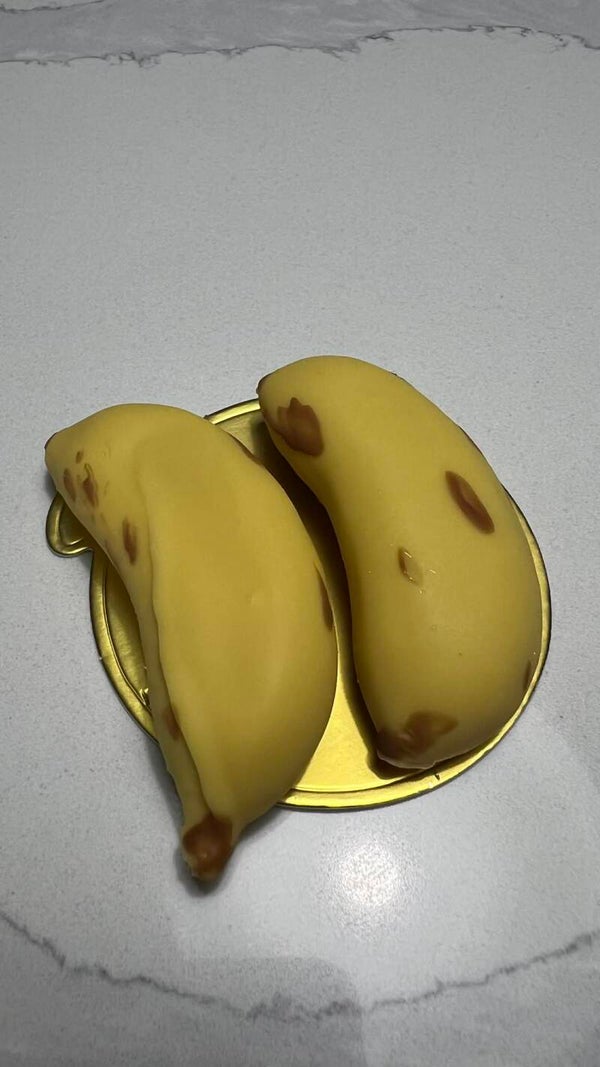 Cracking fruit dessert - Banana