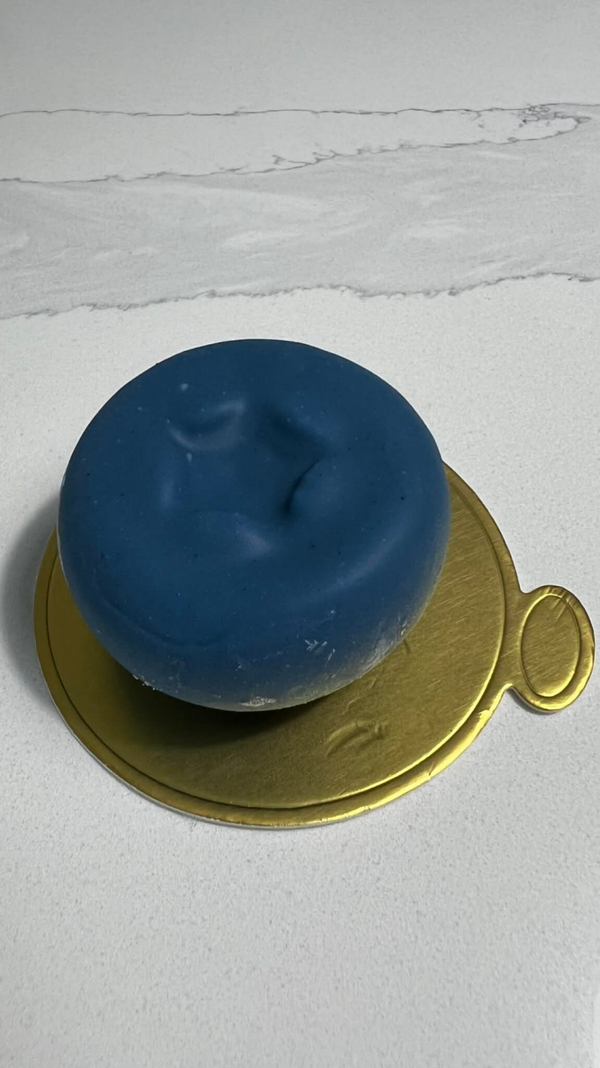 Cracking fruit dessert - Blueberry