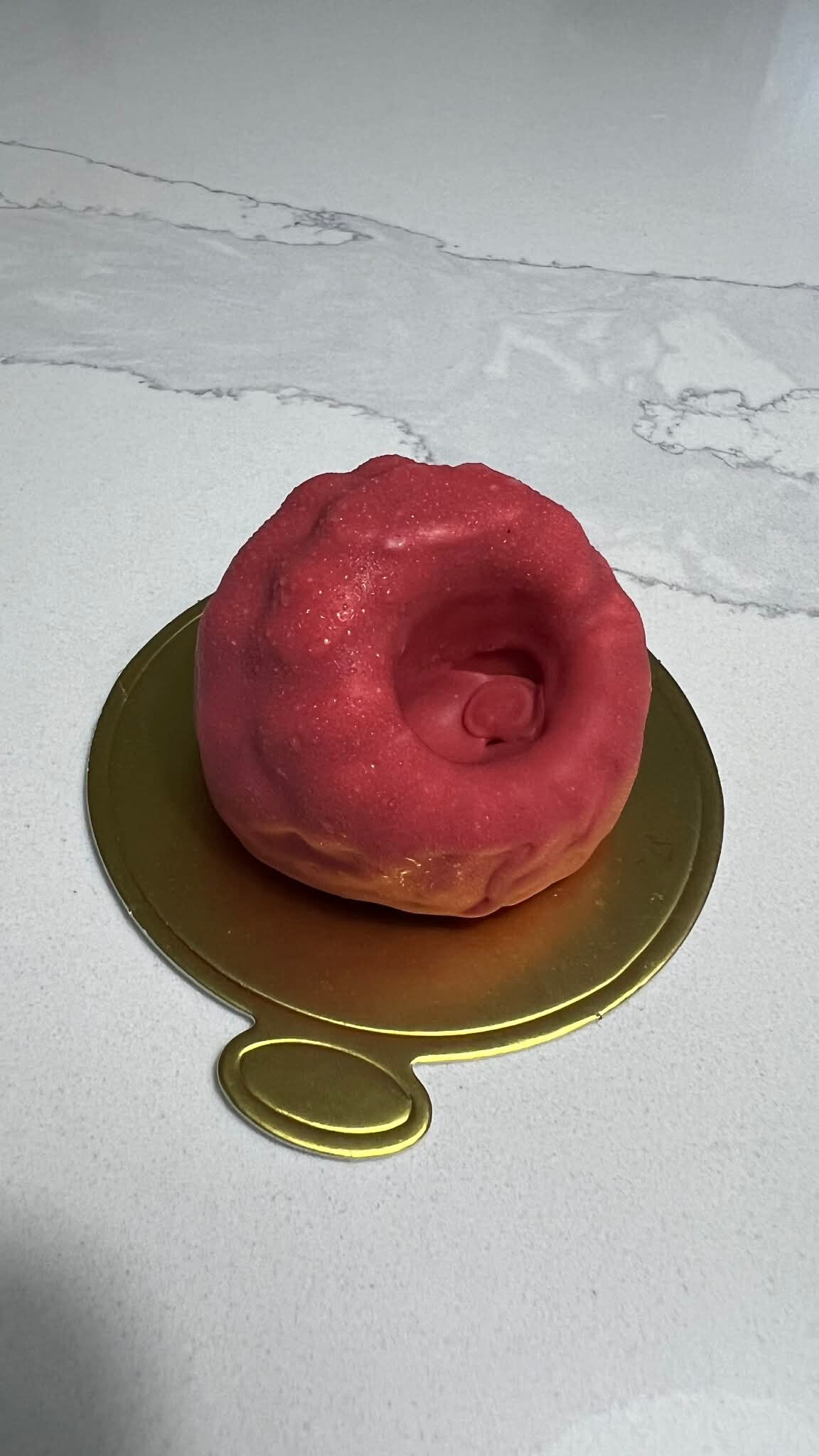 Cracking Fruit dessert- Raspberry