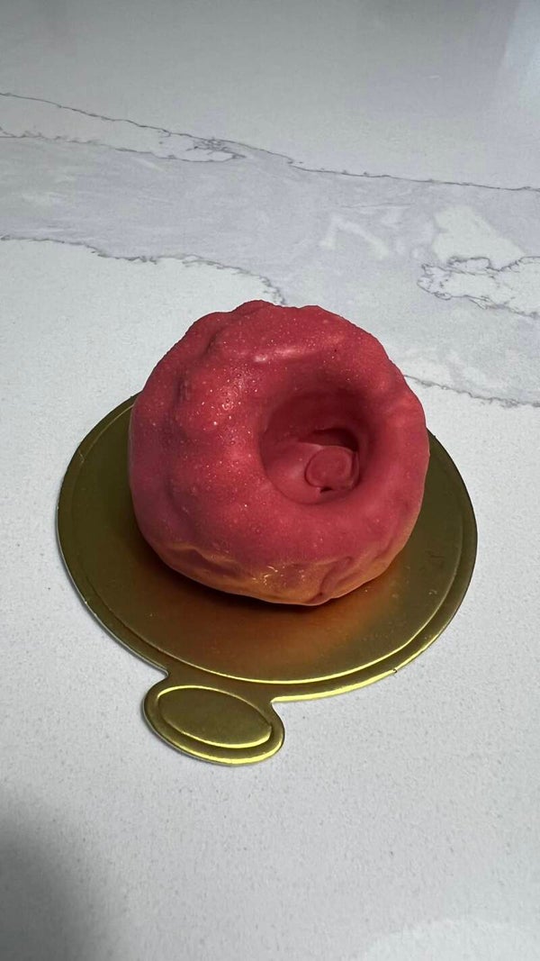 Cracking Fruit dessert- Raspberry