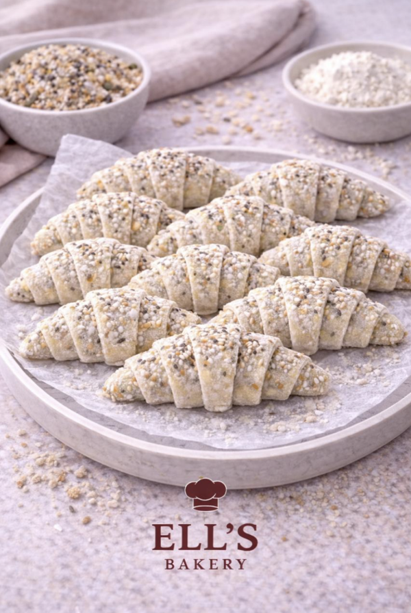 كروسون سادة متعدد الحبوب multigrain plain croissant