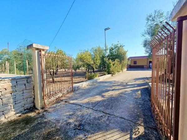 VILLETTA AD USO ABITAZIONE CONTRADA CARRARE