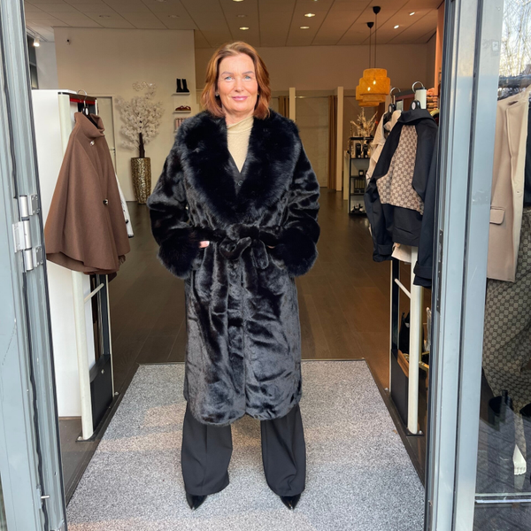 Fake fur Jas Estelle Zwart