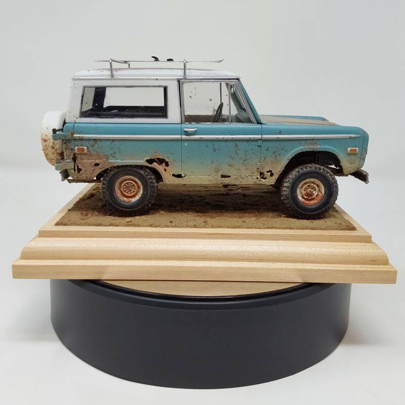 1/25 Ford Bronco