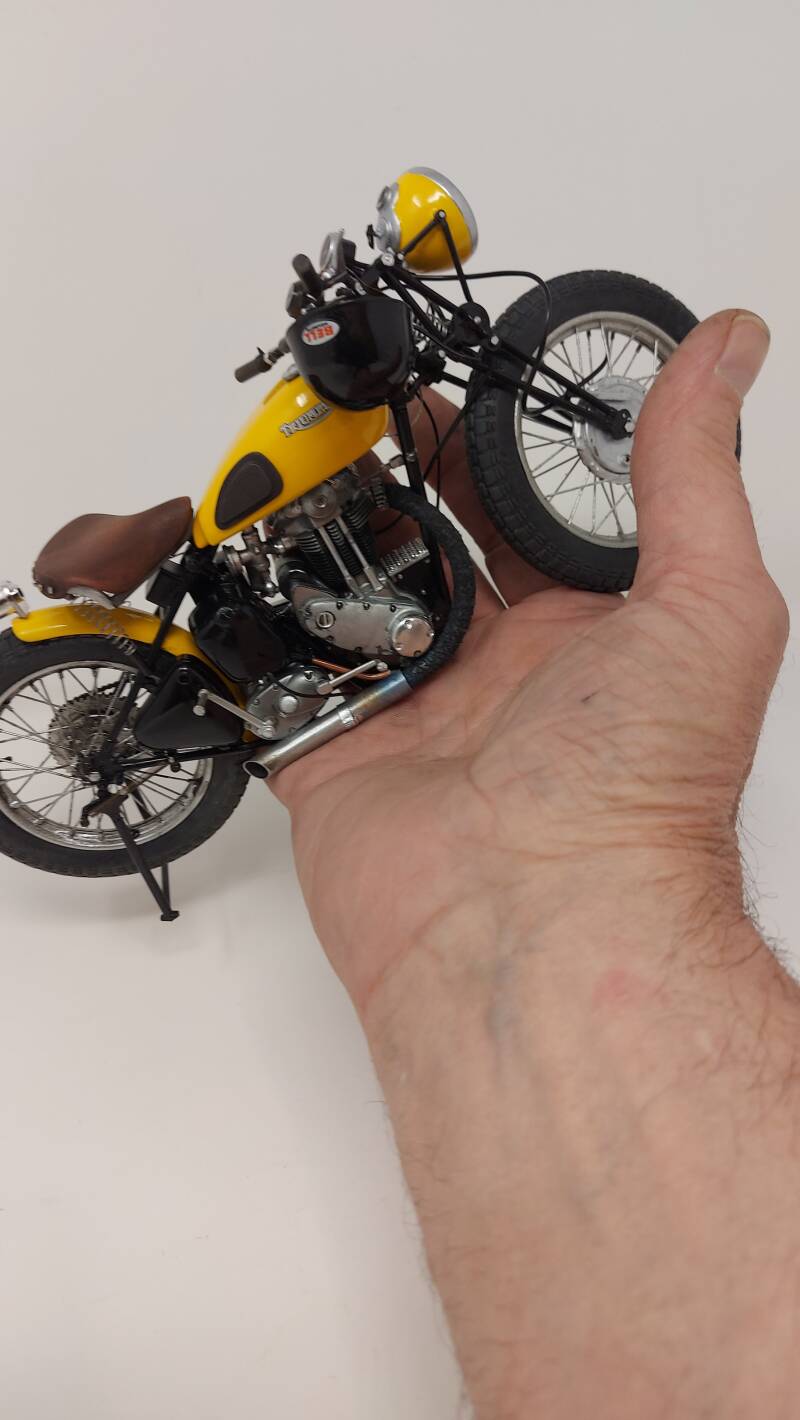 1/9 Triumph custom bobber