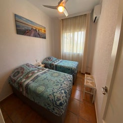 8e7ae973-c39c-411b-aeda-4d605550aa21-standard.jpg