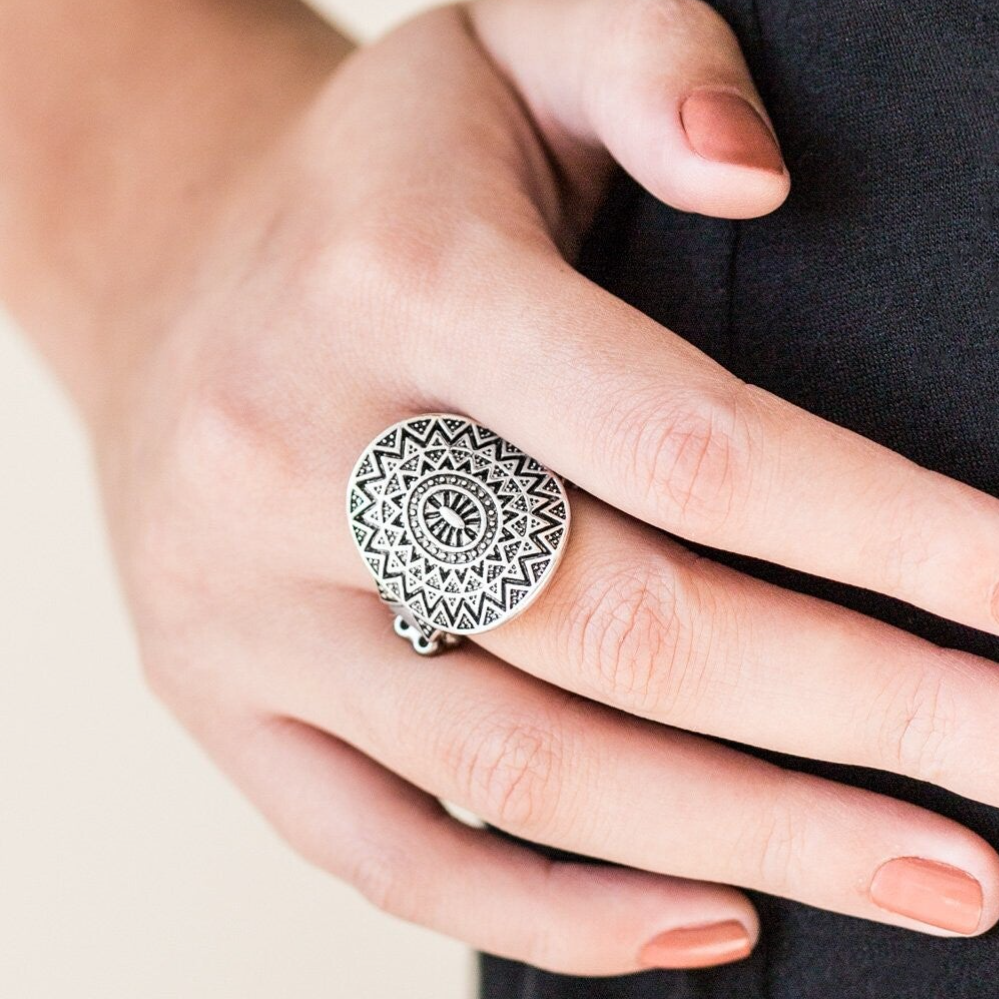 Good for the SOL silver ring / Sortija