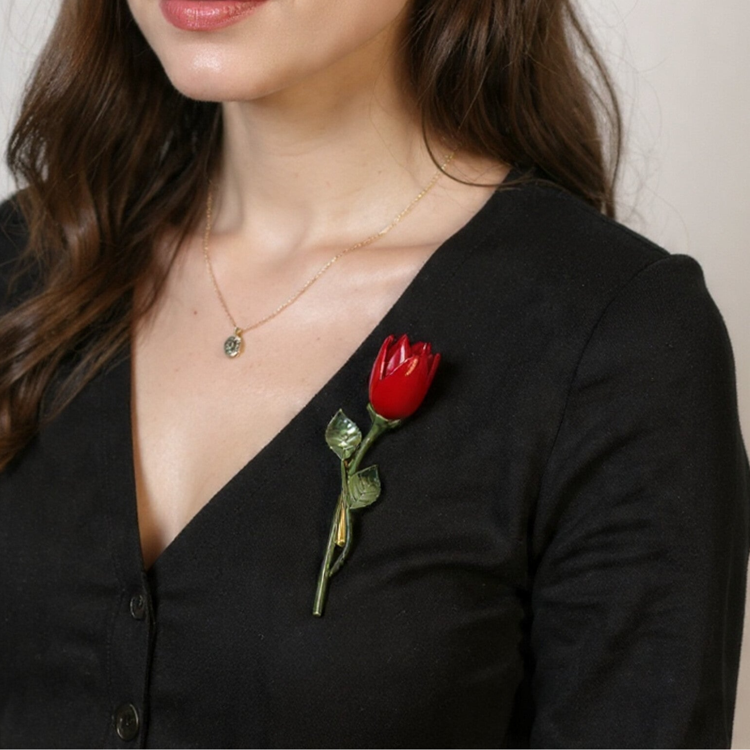 Red flower Enamel Pin brooch /Broche de flor roja