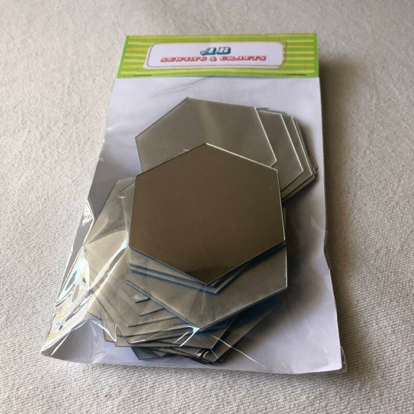 Heptagon shaped mirror
