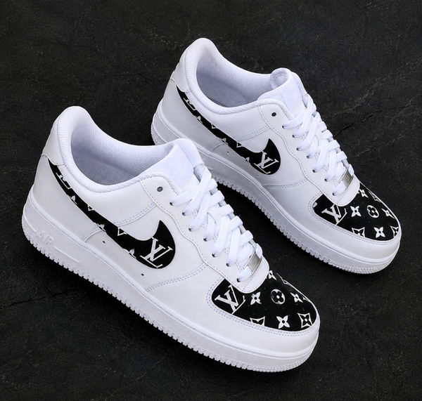 Onyx Monogram