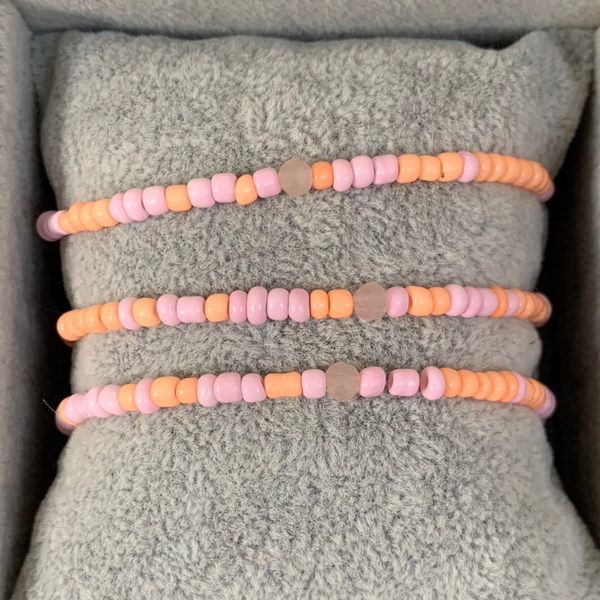 Pink armband
