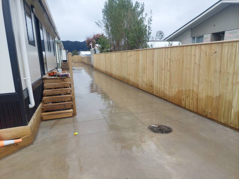 New fence and stairs on a newbuild