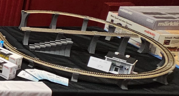 Série Curva - Piliers / Rampe pour Rails Marklin M ou C