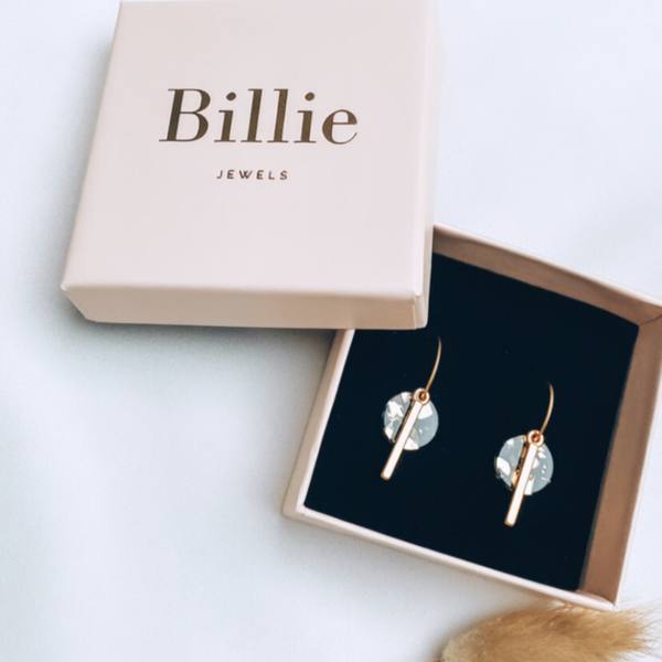 Billie black goldflakes