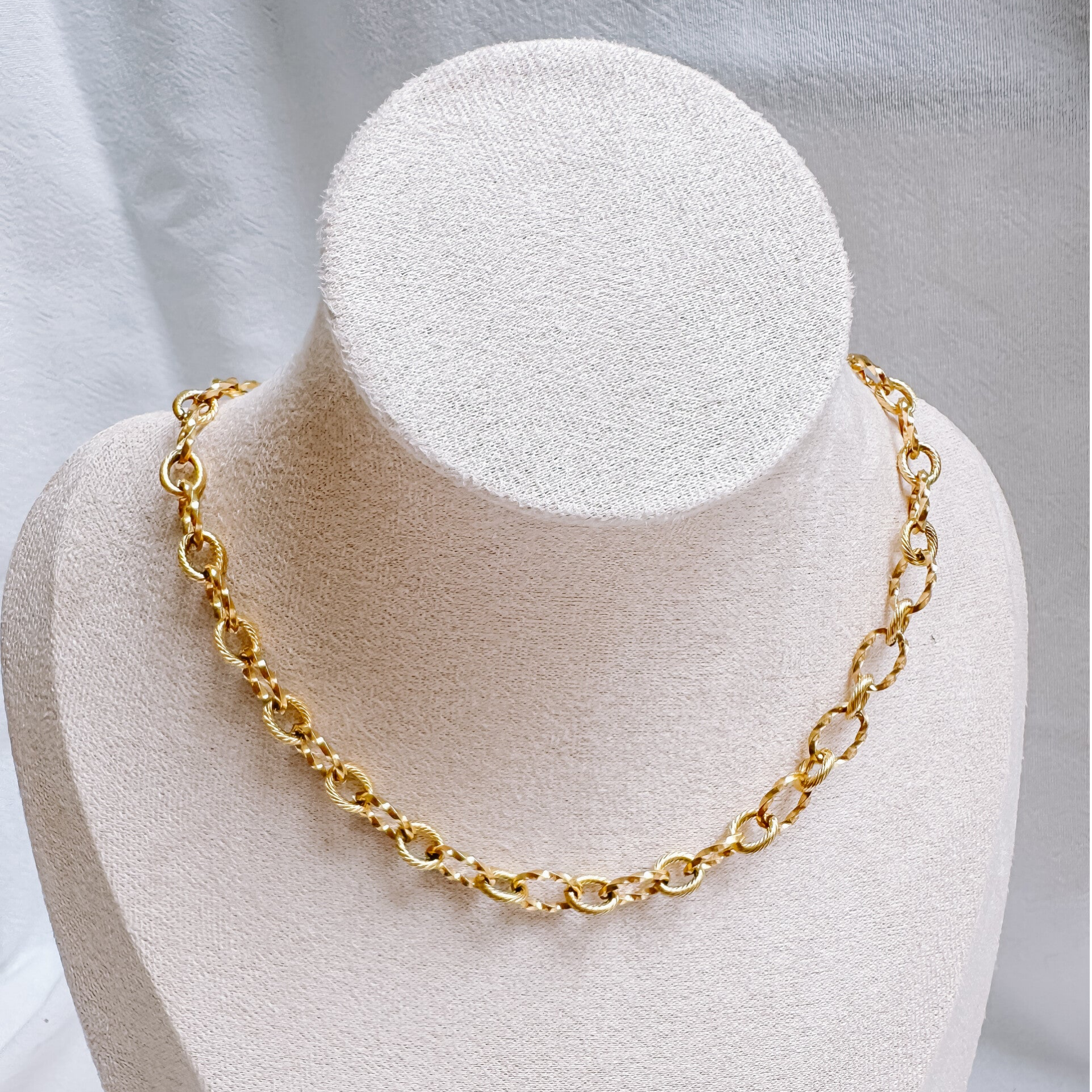 Statement ketting goud