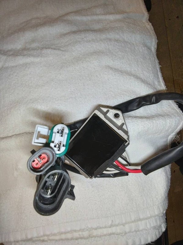 Lade regulator