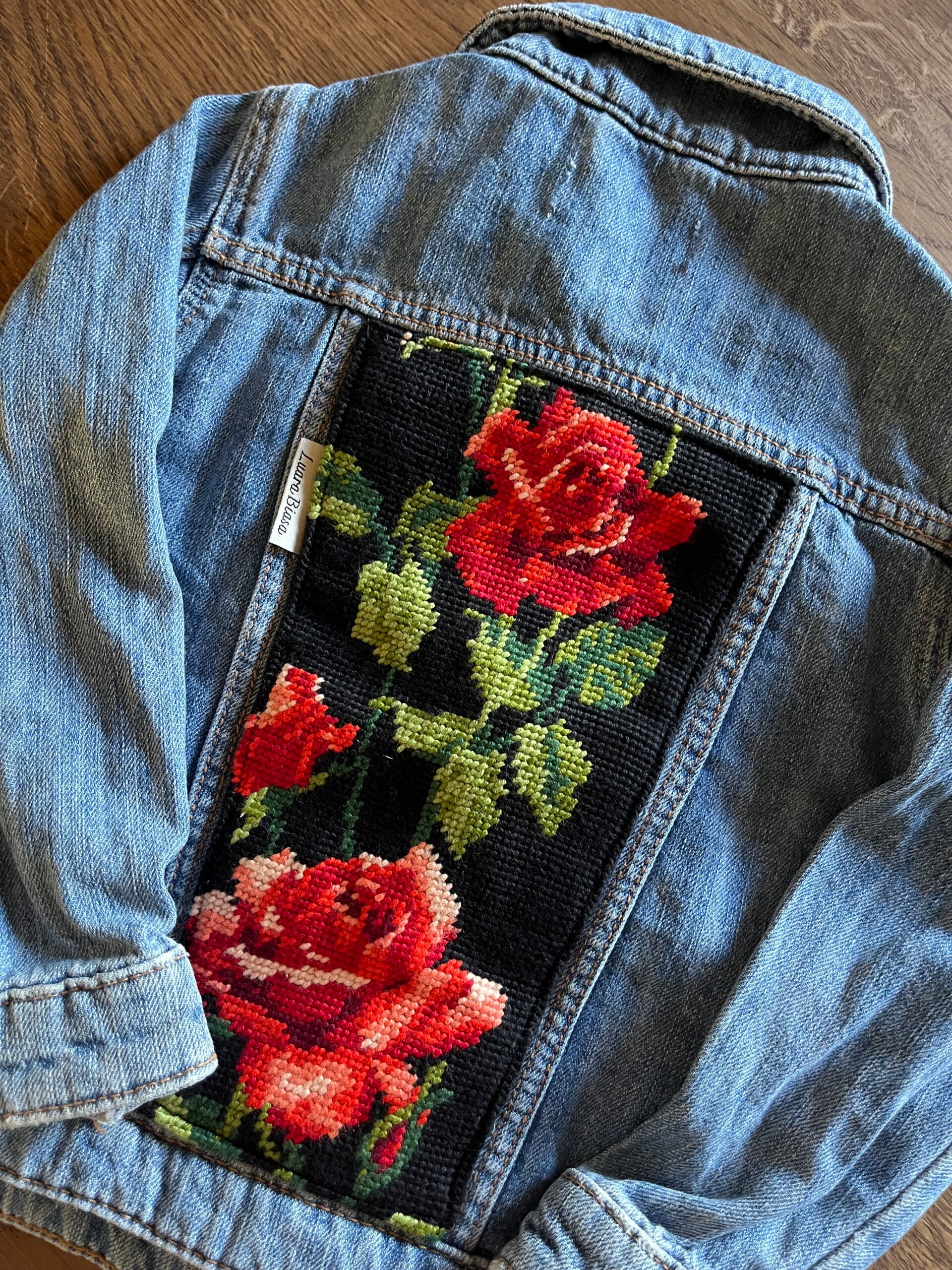 Denim jasje blauw ‘Rozen’, maat 104