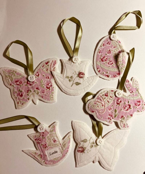 Lente hangers roze en geel