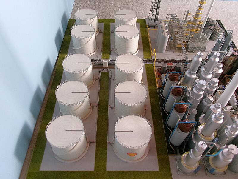 Shell olieraffinaderij schaal 1:87