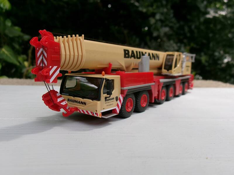 Liebherr LTM1300-6.2 Baumann