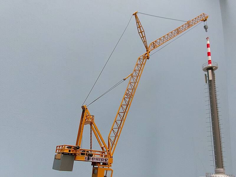 Liebherr  140 HC-K schaal 1:87