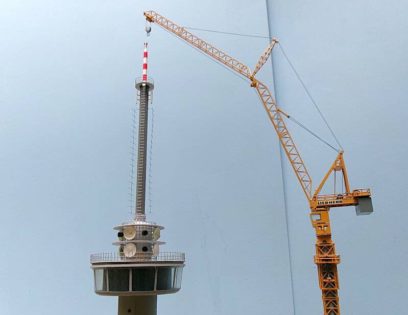 Liebherr  140 HC-K schaal 1:87