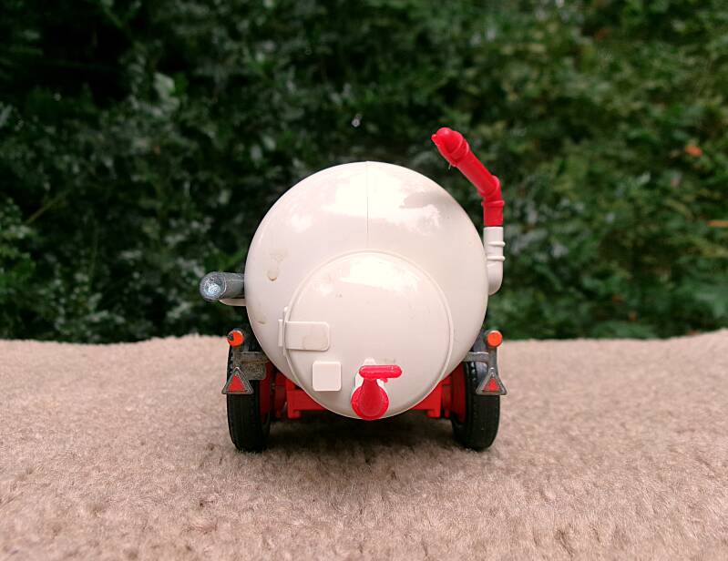 Bauer mesttank 1:32Bauer mesttank 1:32