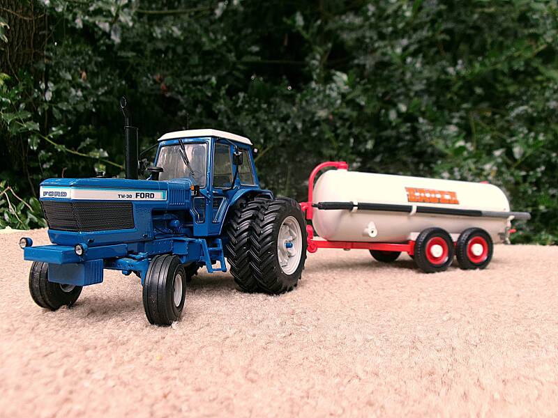 Bauer mesttank 1:32