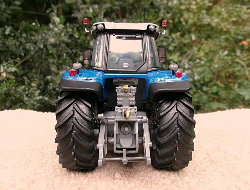 Massey-Ferguson 7726 S Plogmaker 1:32
