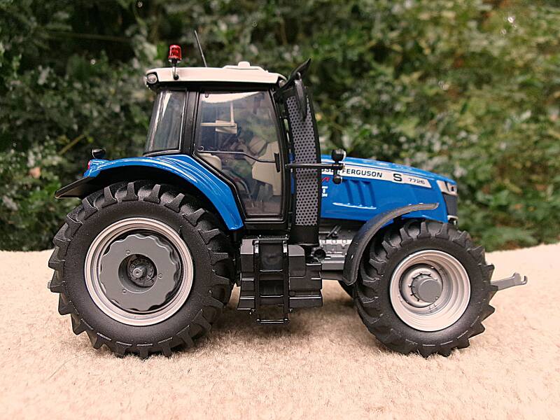 Massey-Ferguson 7726 S Plogmaker 1:32