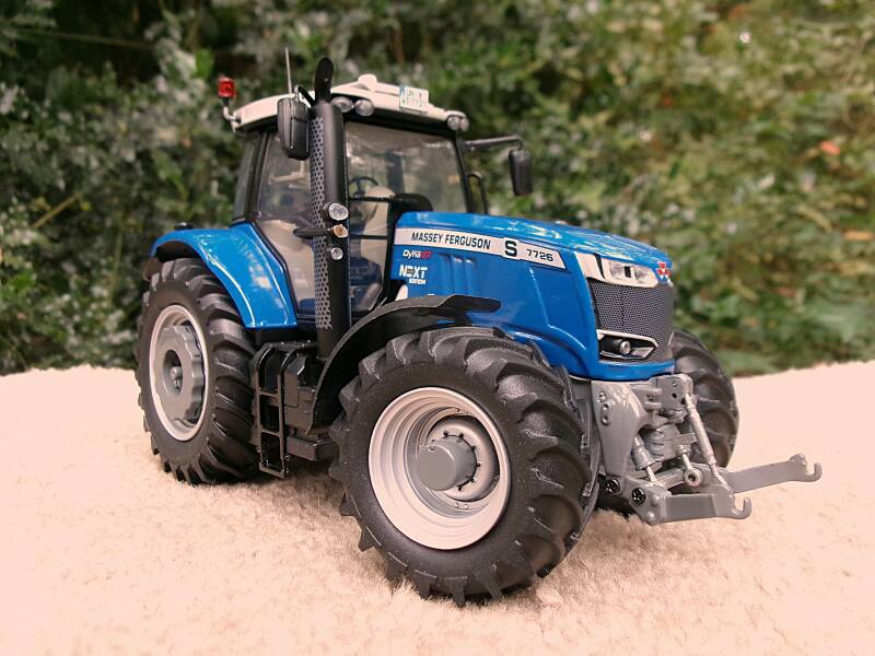 Massey-Ferguson 7726 S Plogmaker 1:32