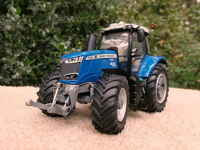 Massey-Ferguson 7726 S Plogmaker 1:32