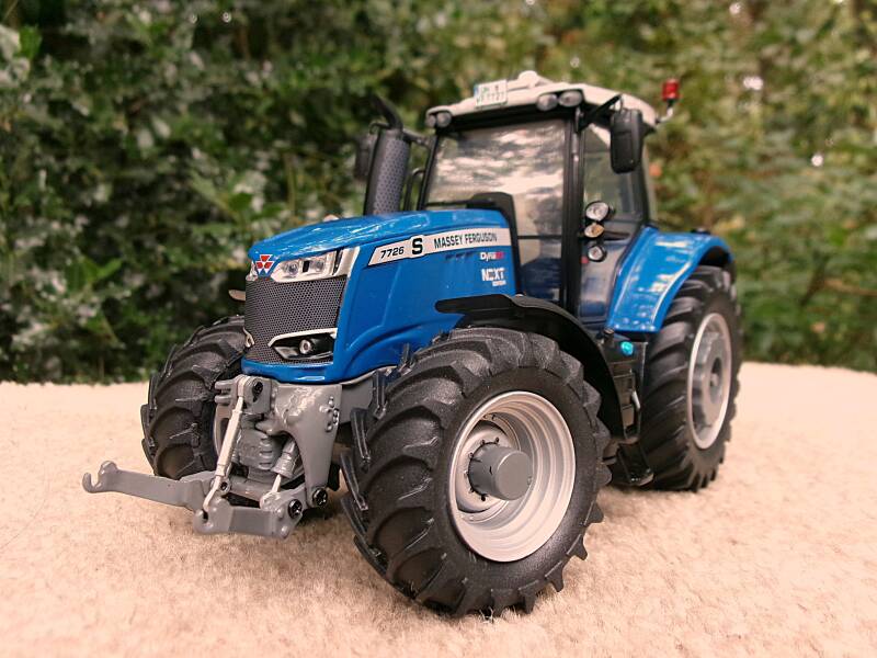 Massey-Ferguson 7726 S Plogmaker 1:32