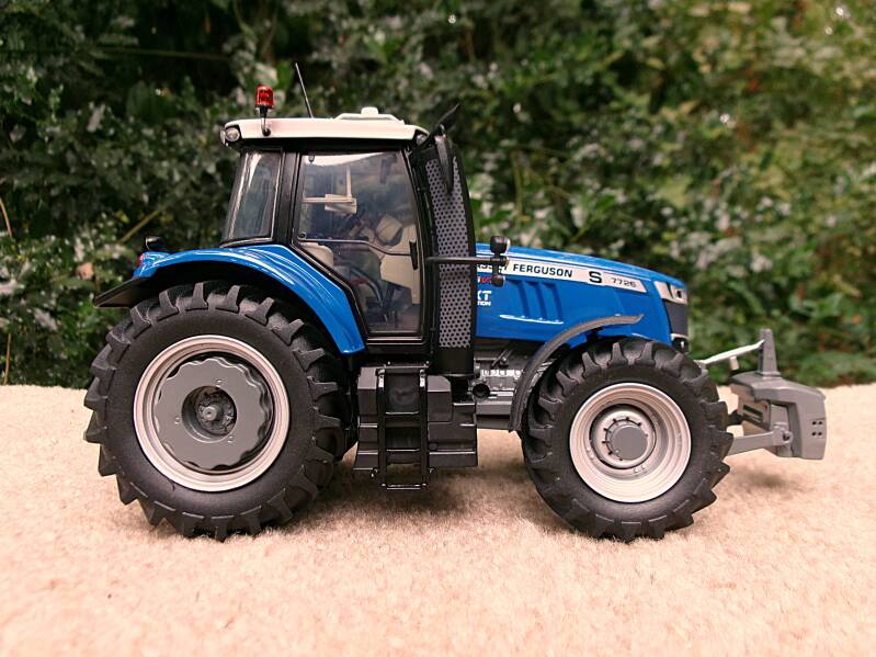 Massey-Ferguson 7726 S Plogmaker 1:32