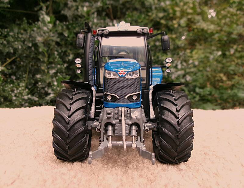 Massey-Ferguson 7726 S Plogmaker 1:32