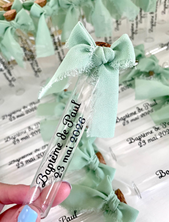 Fiole à dragées en verre personnalisée | vert sauge