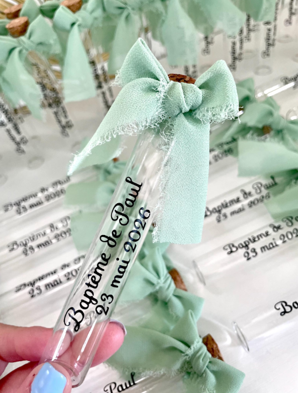 Fiole à dragées en verre personnalisée | vert sauge