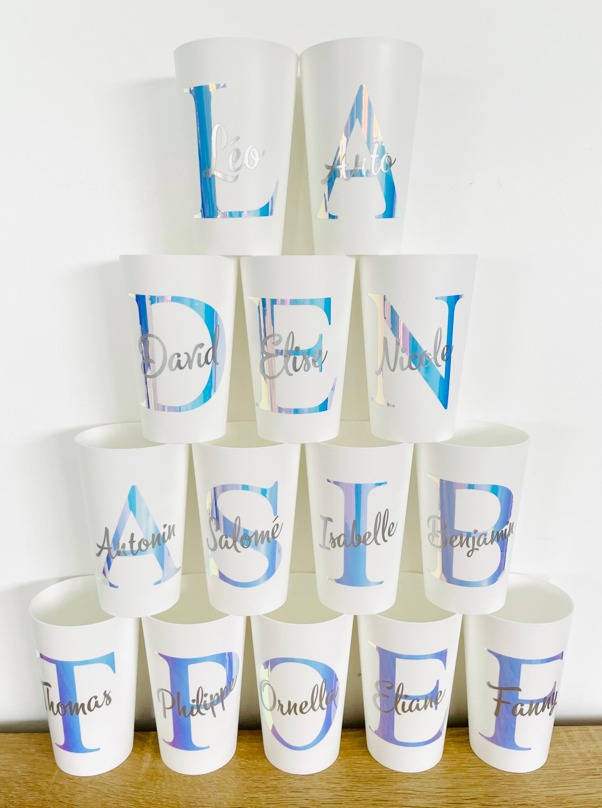 Gobelet blanc personnalisé | initiale et prénom des invités