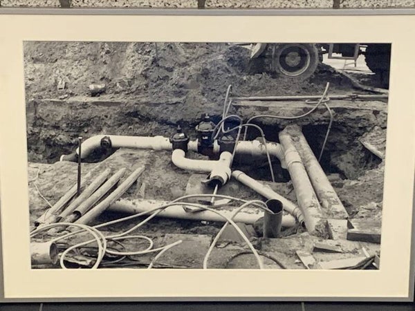 I16 - Onbekend -  foto gasleiding ( 50 * 70 incl. lijst)