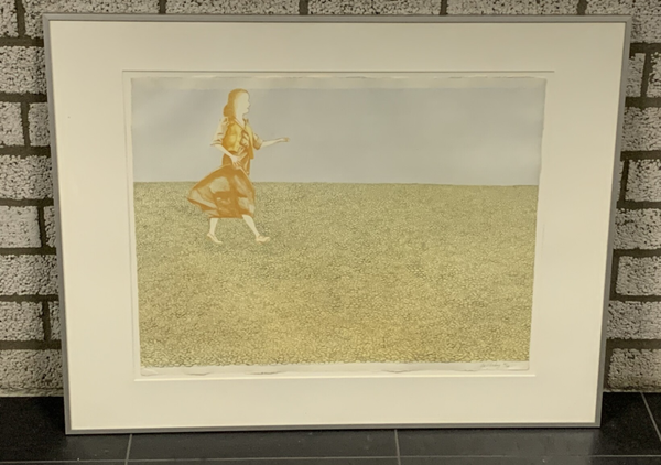 1128 - Aat Verhoog- Meisje op kiezelstenen ( 70 * 90 incl lijst)