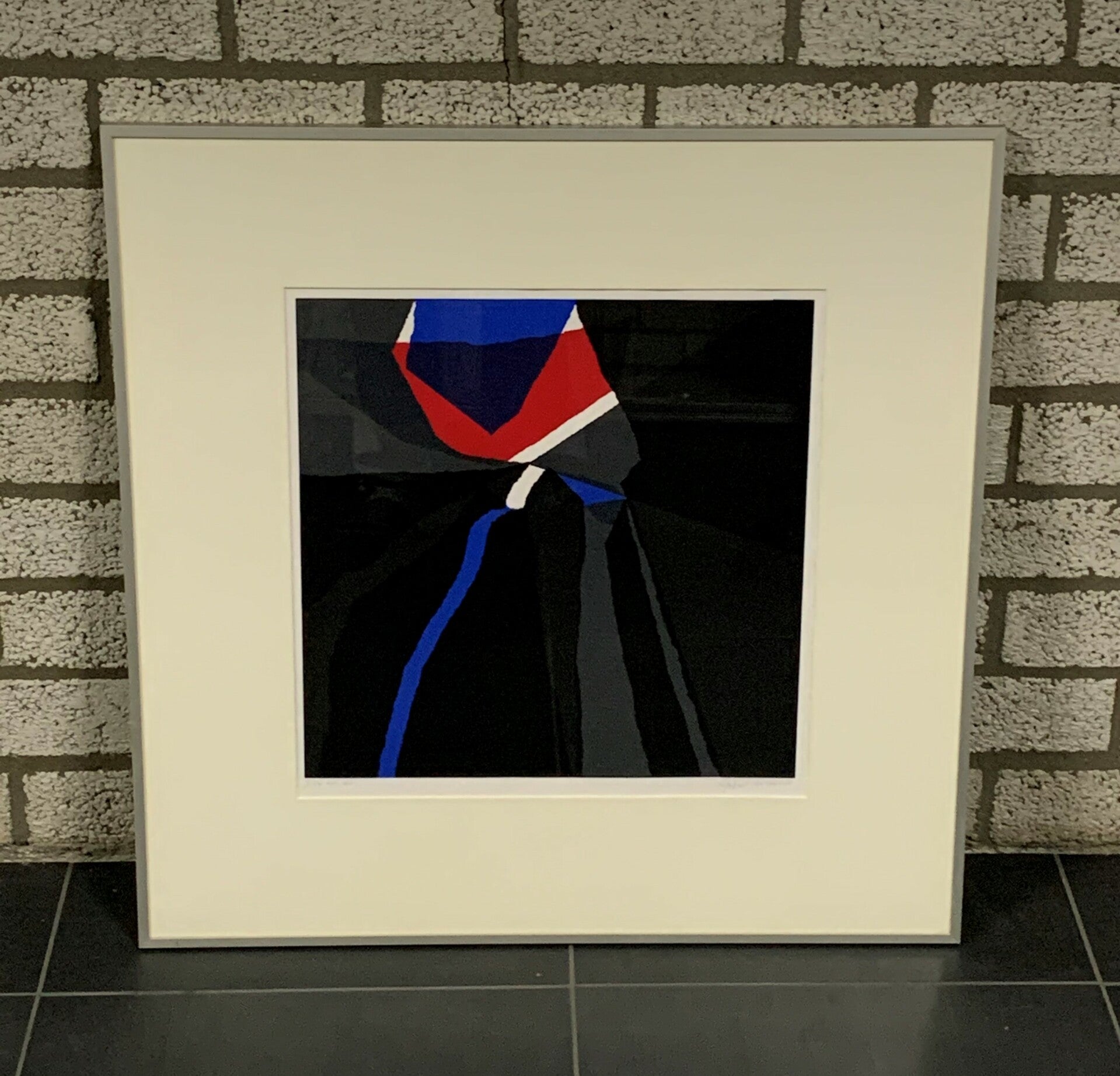 1556 - Gijs Keizer - Figuur met rood ( 70 * 70 incl. lijst)