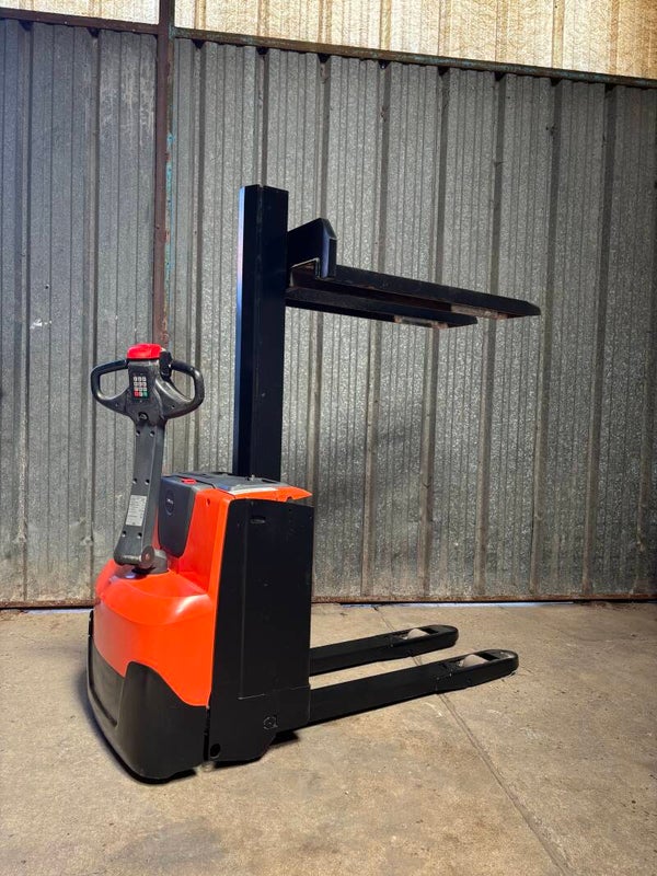 Gerbeur BT TOYOTA SWE080L