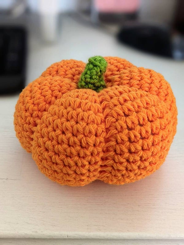 Small Pumpkin - Light Orange/Green