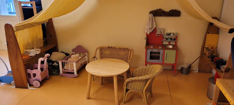 ...et la maison jaune pour les plus petits !